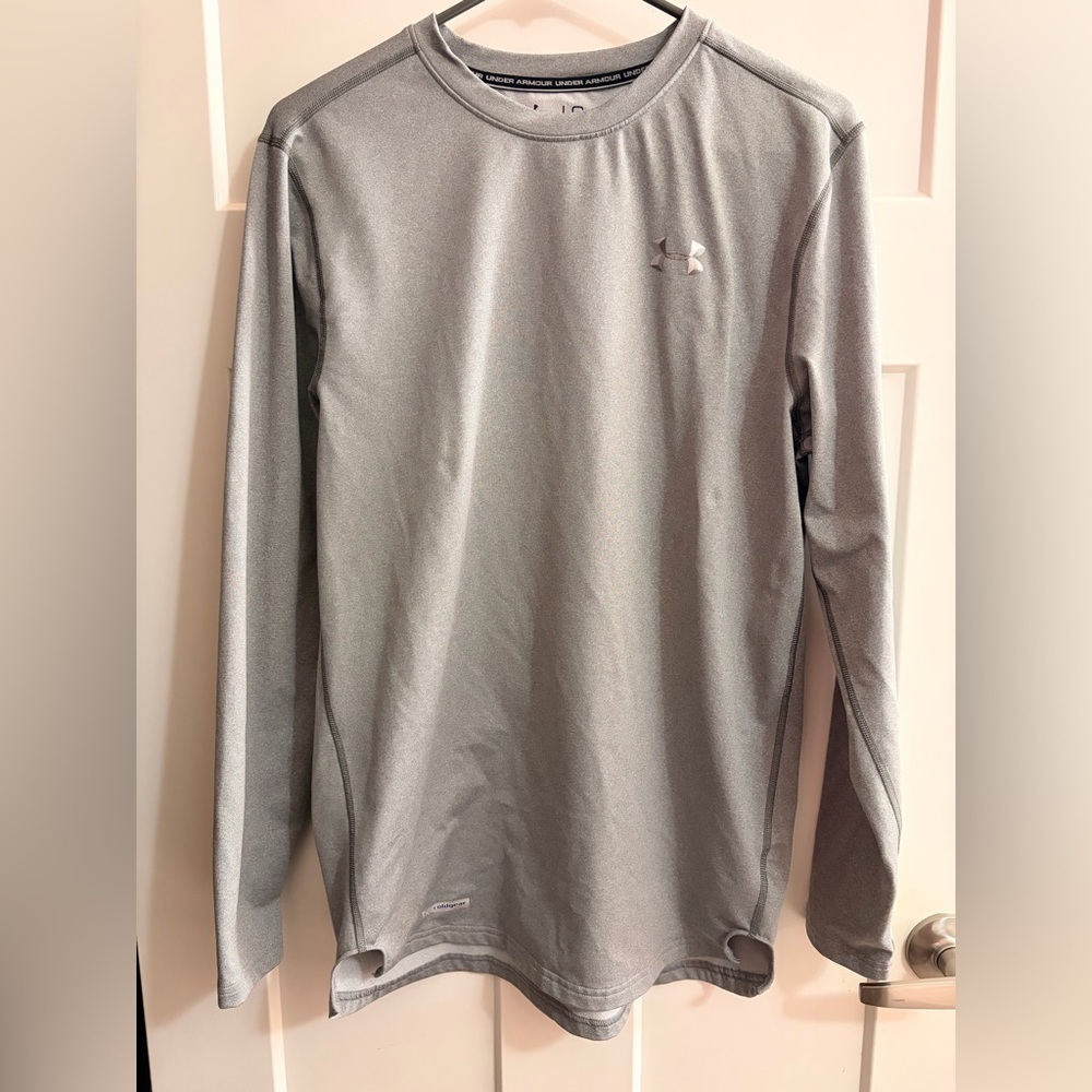 Under Armour fitted cold gear Men's Gray Long Sleeve Shirt